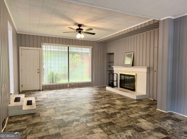 Building Photo - 603 Anderson Ave
