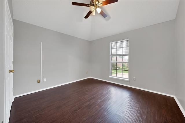 Building Photo - 745 Woodridge Dr