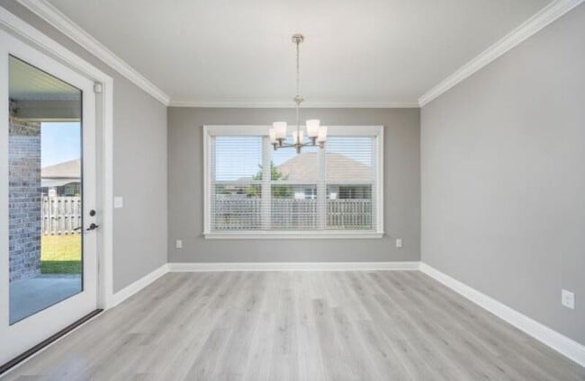 Building Photo - 77 Perimeter Pl