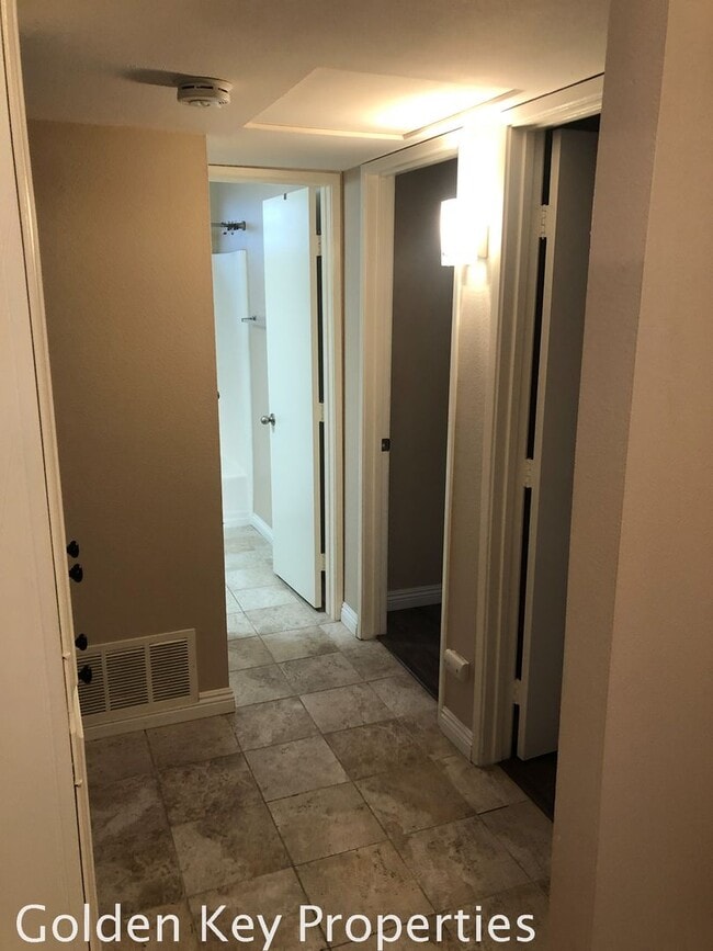 Building Photo - Lovely unit in Costa Serena