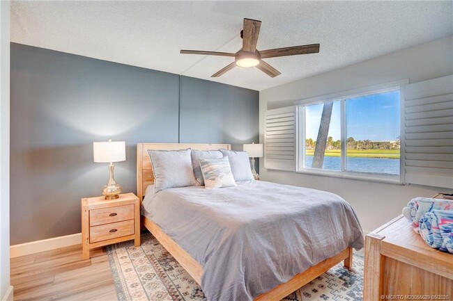 Building Photo - 5601 NE Gulfstream Way