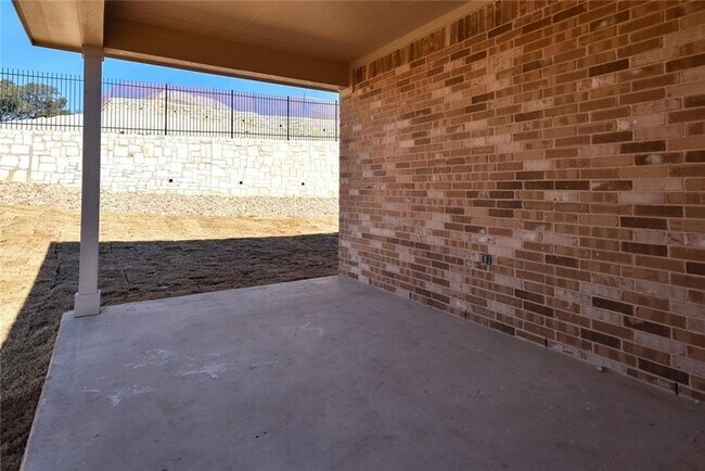 Building Photo - 101 Indian Shoal Dr
