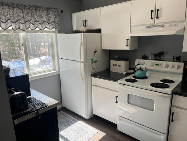 Building Photo - 24 Harmony Ln