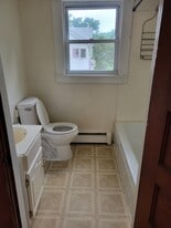 Building Photo - 83 Elkins St