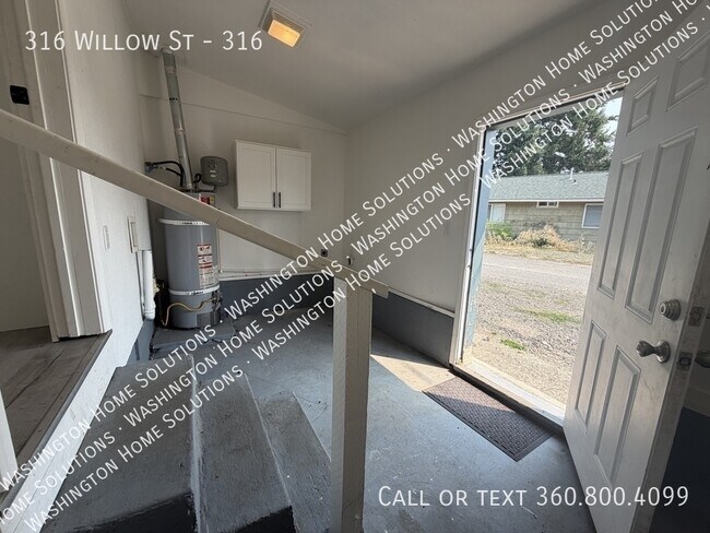 Building Photo - 316 Willow St