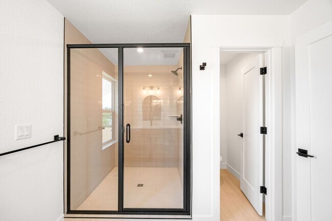 Building Photo - Brand New 3BD, 4BA Half-Duplex in Villa Park with Back Yard