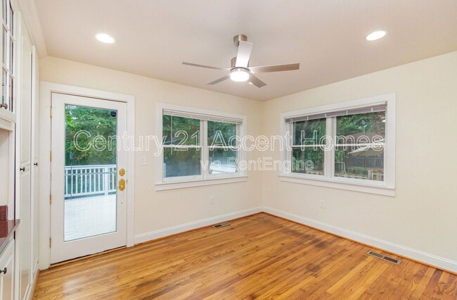Building Photo - 2032 Arlington Ter