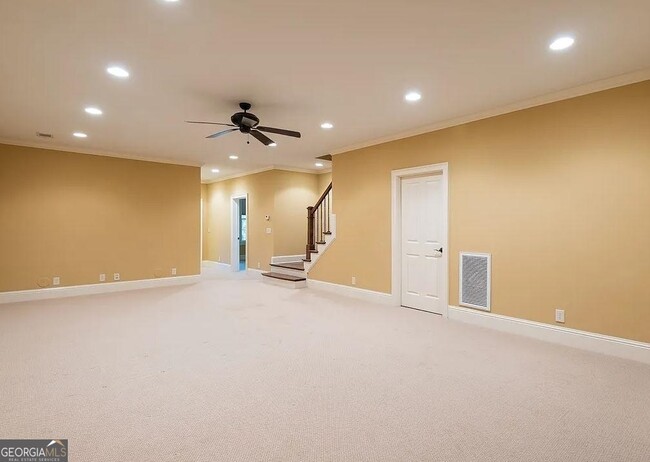 Building Photo - 1111 Regency Dr