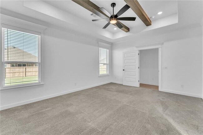 Building Photo - 2401 Abbott Ln