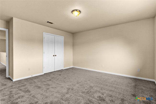 Building Photo - 118 Lone Shadow Dr