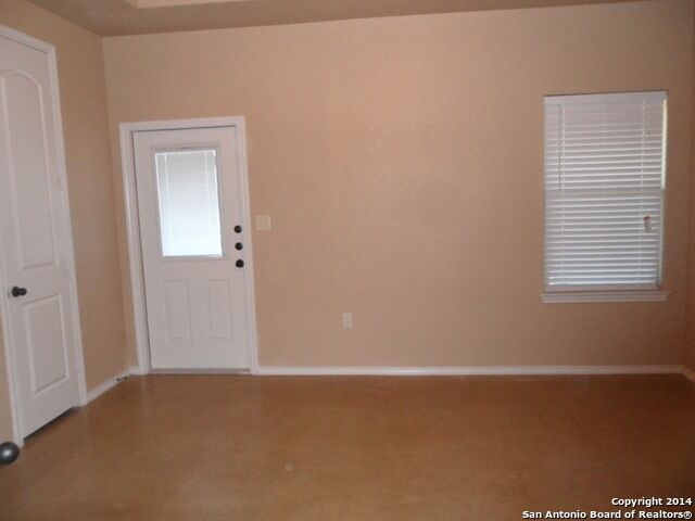 Building Photo - 210 Stone Gate Dr
