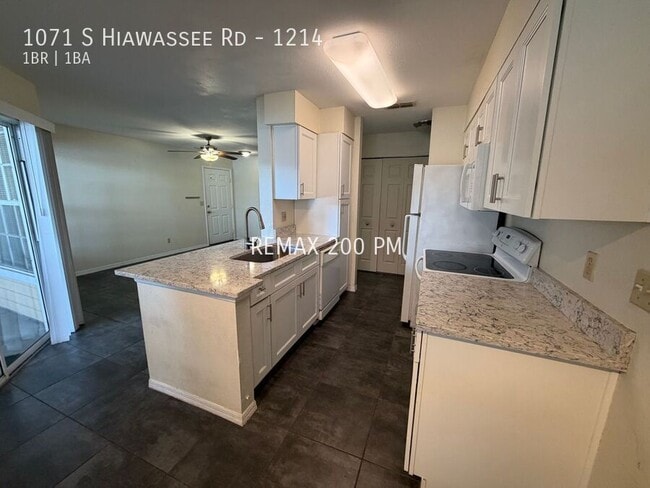 Building Photo - 1071 S Hiawassee Rd