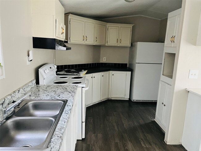 Building Photo - 25083 Billy Lee Dr