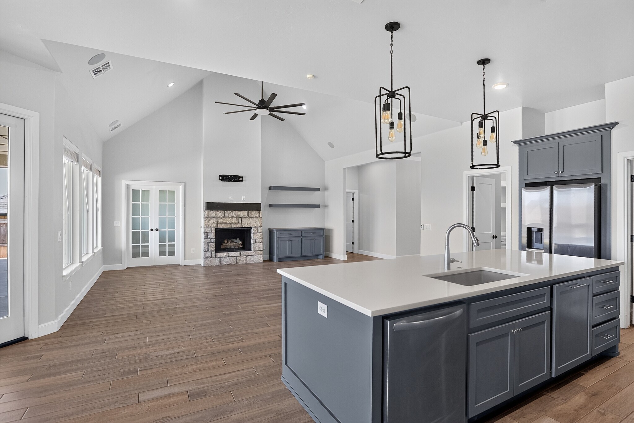 Building Photo - 709 Timber Trl