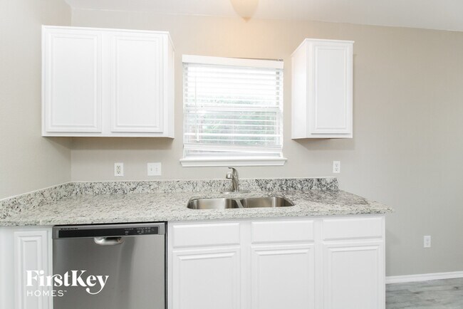 Building Photo - 6413 Riverwater Trail