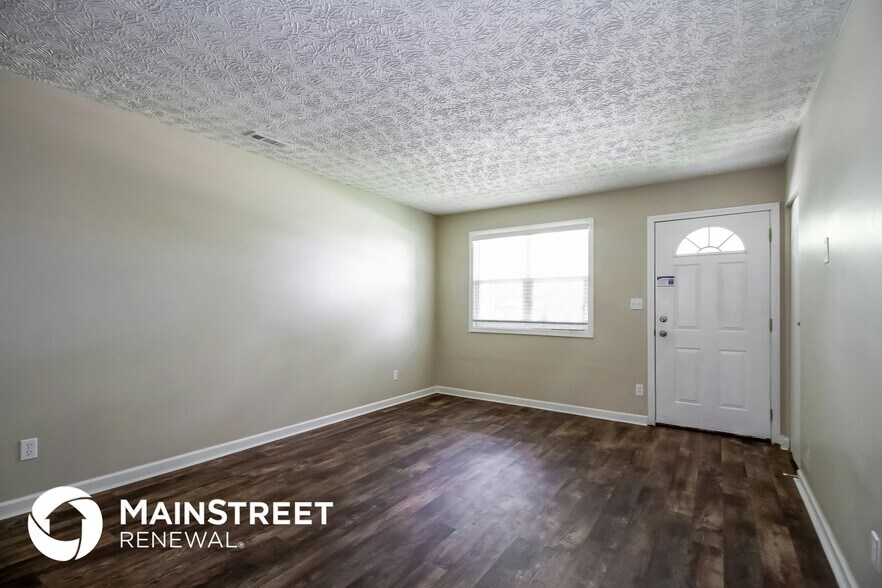 Building Photo - 2495 Willow View Ct