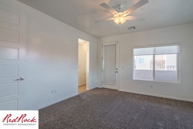 Building Photo - 3 Bedroom, 2.5 Bathroom Townhome in Ivins City