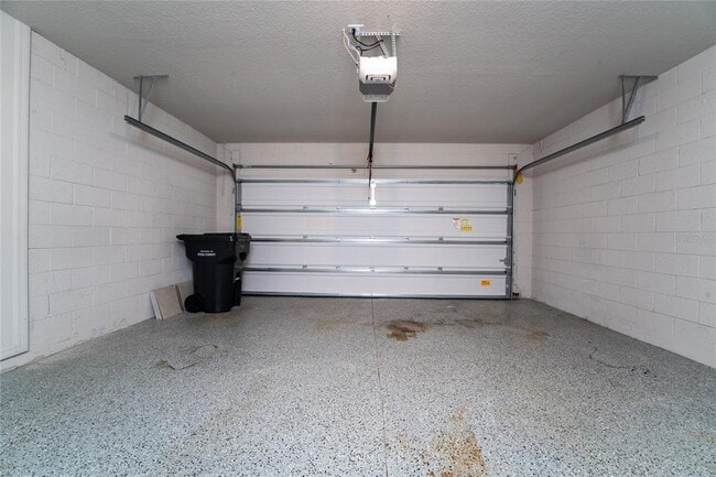 Building Photo - 3085 Bella Vista Dr