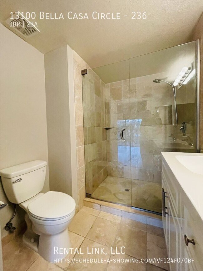 Building Photo - 13100 Bella Casa Cir