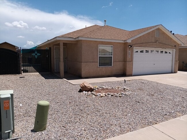 Building Photo - Charming 3-bedroom, 2-bathroom home! Comin...