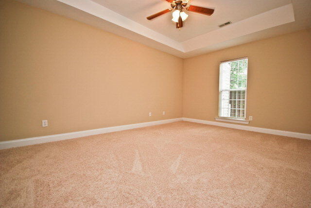Building Photo - 115 Orchard Way