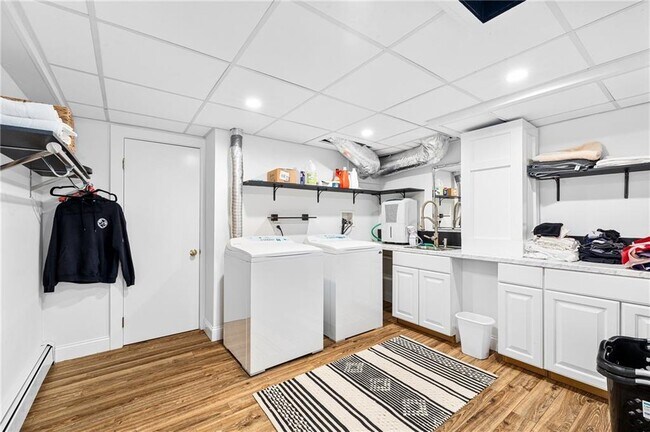 Building Photo - 138 Carroll Ave