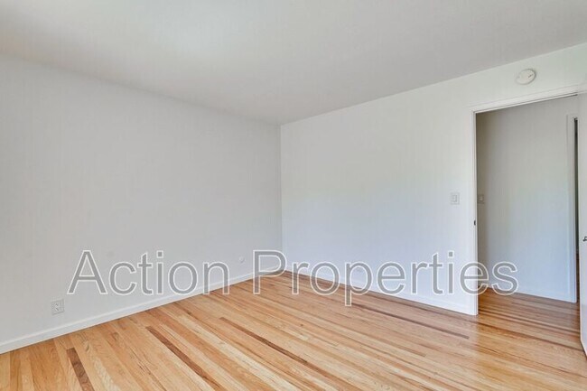 Building Photo - 350 Chesley Ave