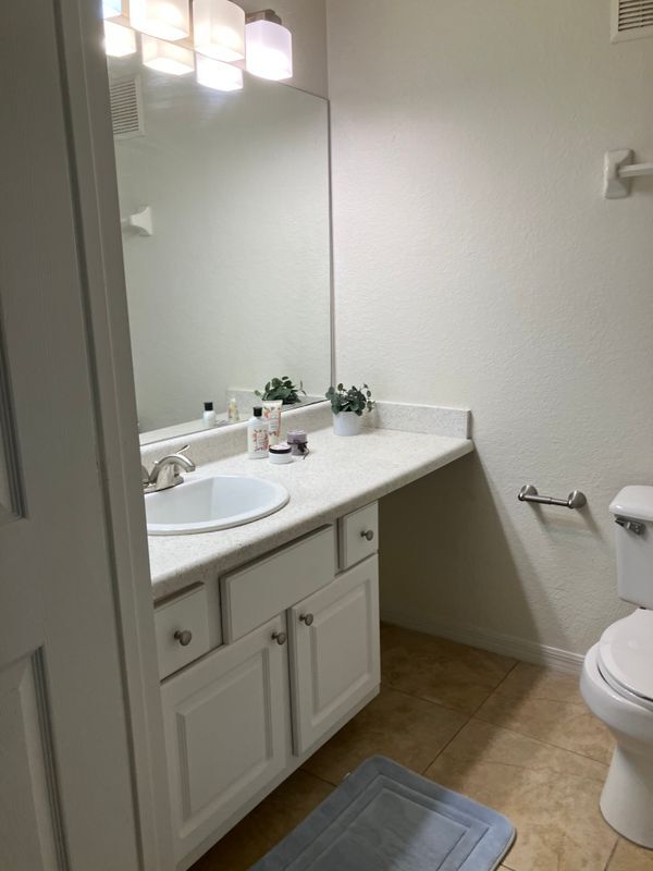 Building Photo - 4240 Summer Landing Dr