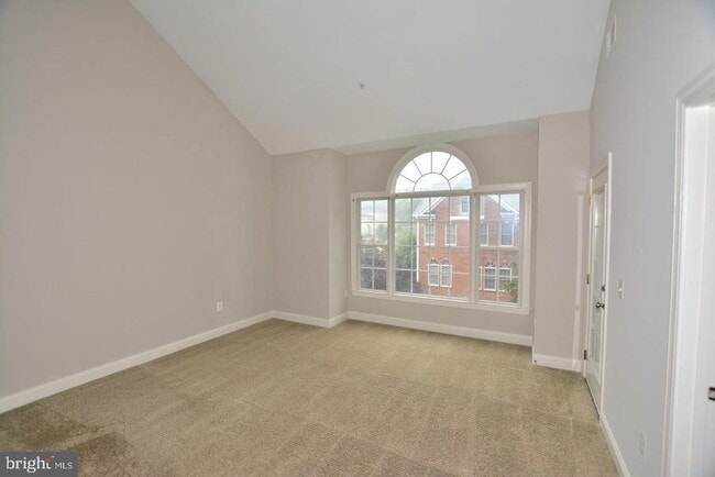 Building Photo - 103 Washington Square Ct
