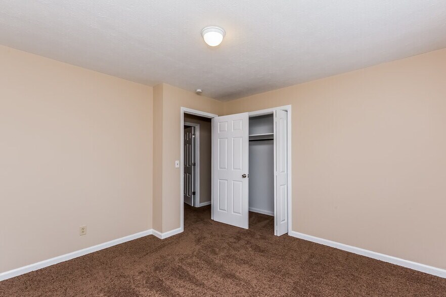Building Photo - 7163 Bluebird Ln