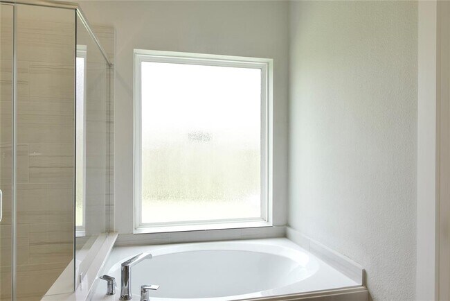 Building Photo - 3207 Tilley Dr
