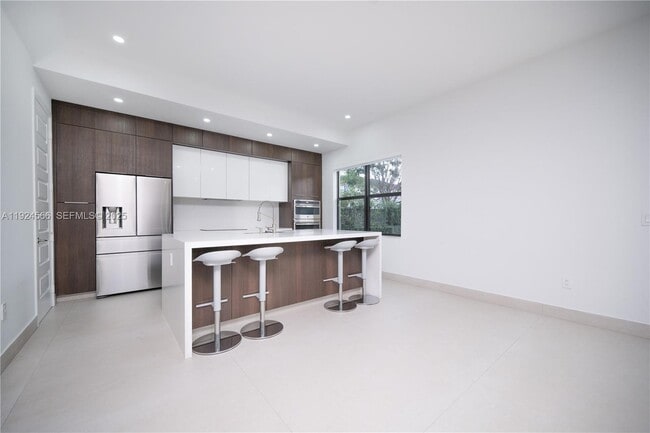 Building Photo - 8842 NW 161st Terrace