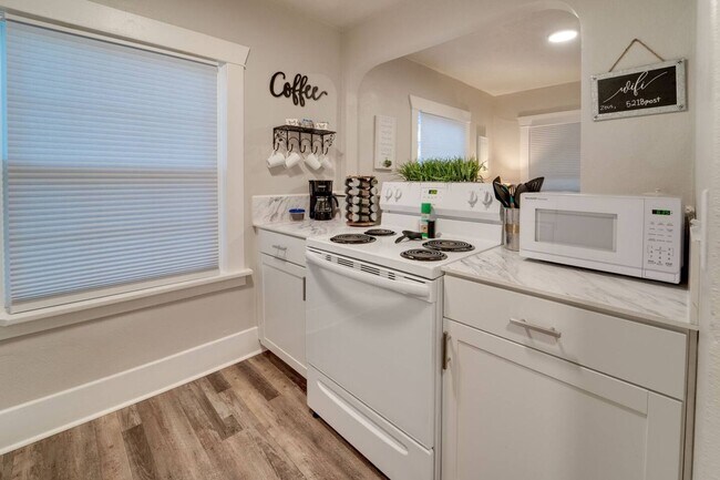 Building Photo - The Garland Suites (Furnished)