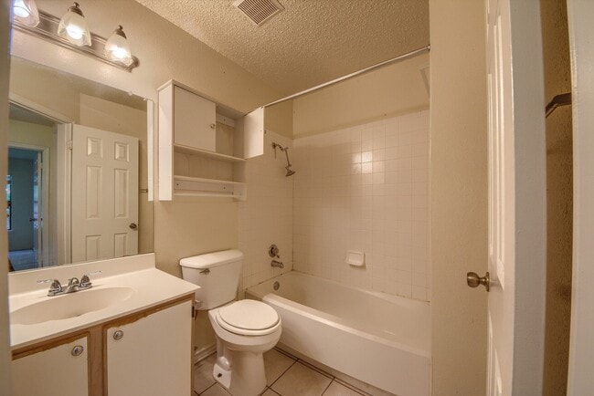 Building Photo - 7611 Scenic Glade