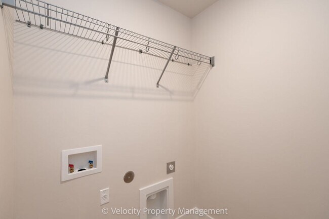 Building Photo - 3032 NE Terreo Pl