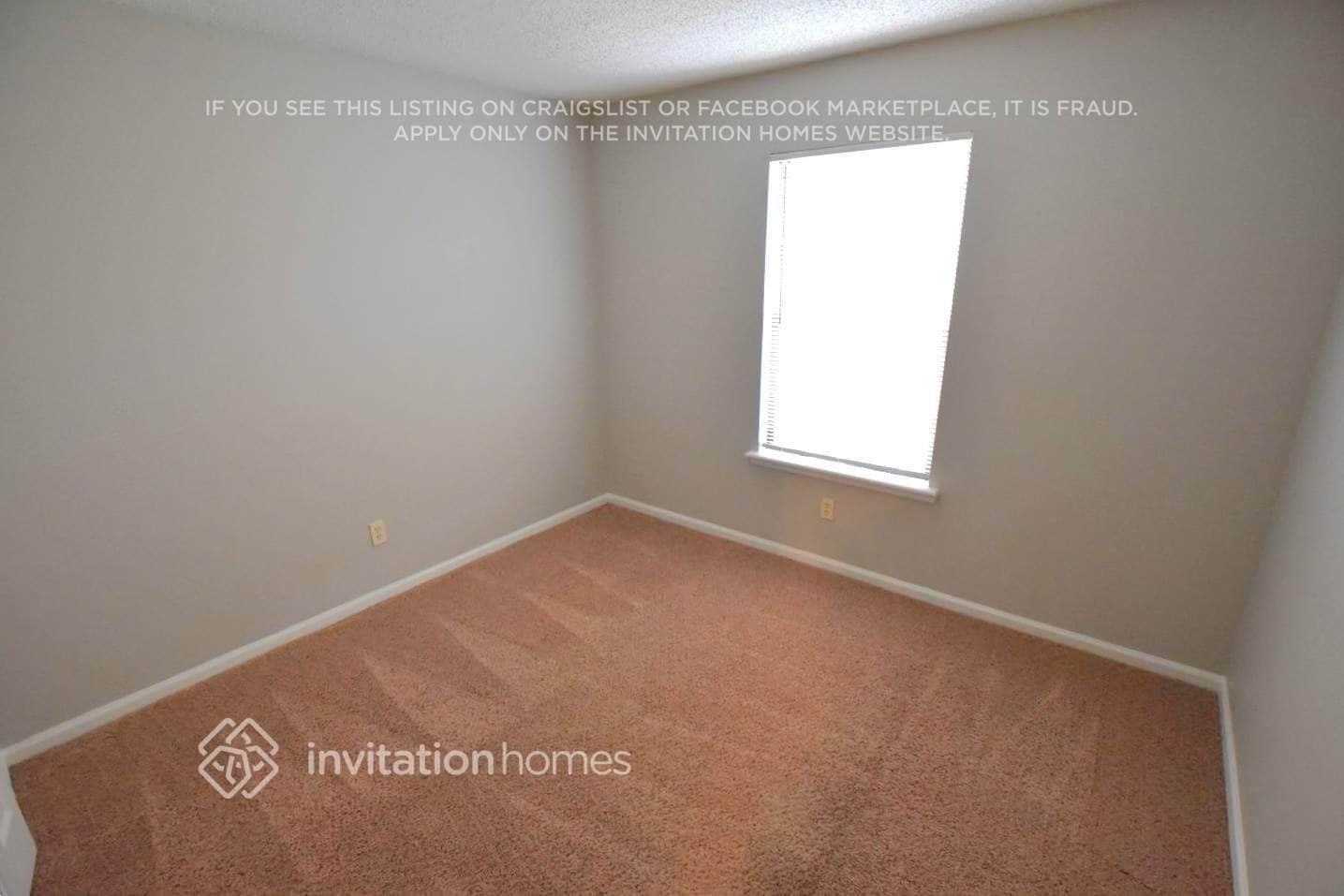 Building Photo - 10866 Hoof Print Dr