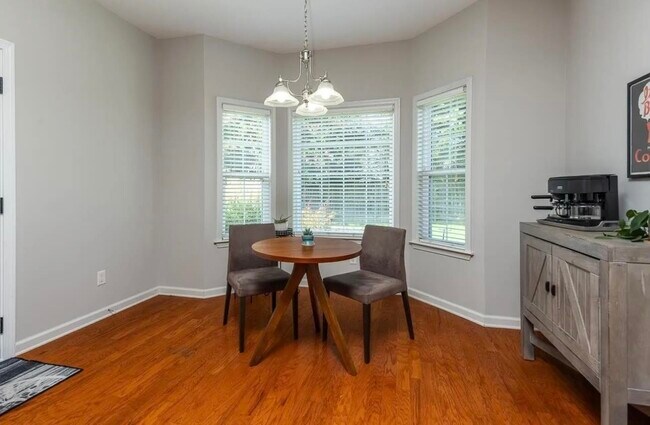 Building Photo - 10492 Ashfarm Way