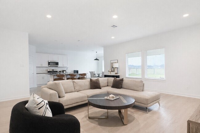 Building Photo - 8554 Tropical Breeze Wy