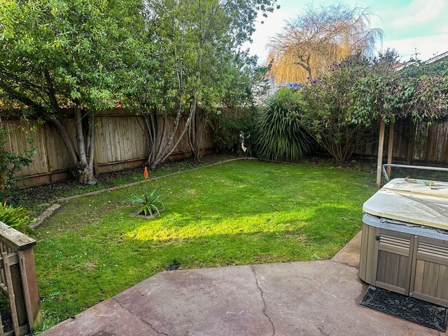 Building Photo - Enjoy the privacy of your fenced backyard ...