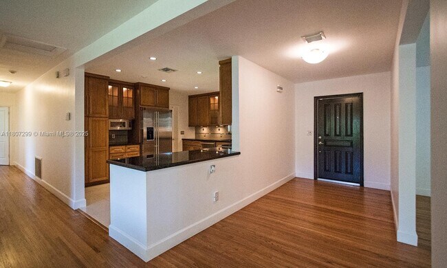 Building Photo - 5800 SW 100th St