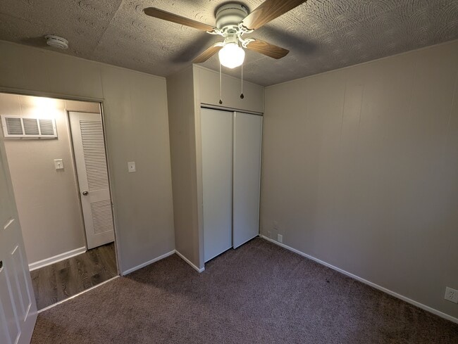Building Photo - 8632 Neptune Dr