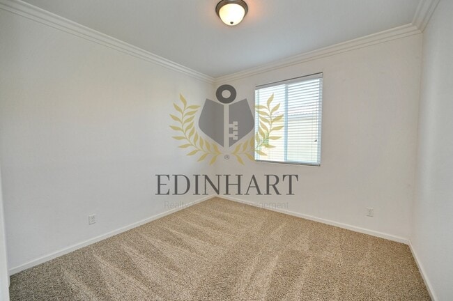 Building Photo - 3238 Lahar Ln