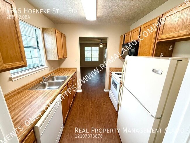 Building Photo - 4545 Hoeneke Dr