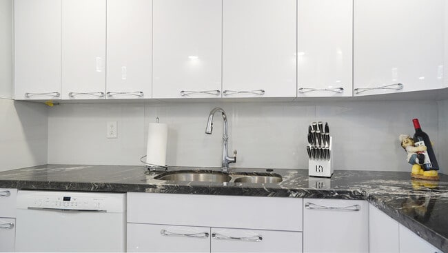 Building Photo - 3550 Galt Ocean Dr