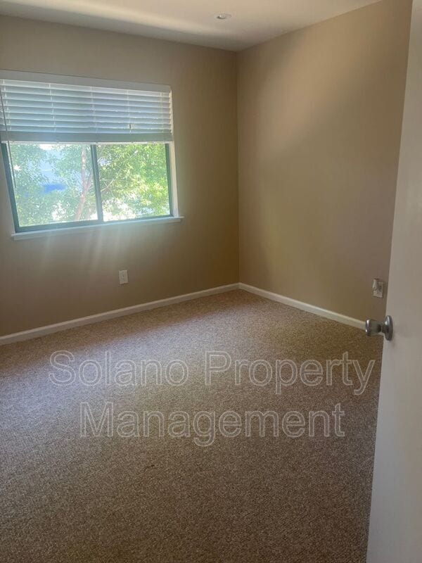 Building Photo - 184 Nantucket Cir