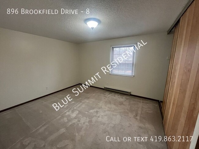 Building Photo - *** Rental Special $100 off first months R...