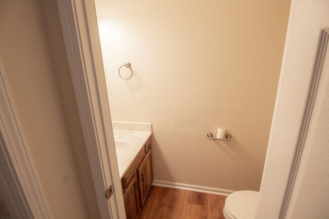 Building Photo - 1902 Mirtle Grove Ct
