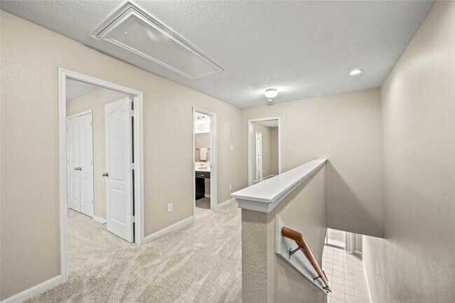 Building Photo - 16131 Sweetwater Fields Ln