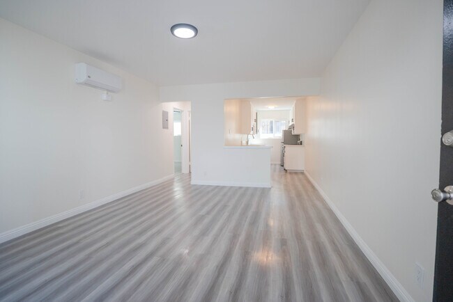Primary Photo - 821 W 167th St