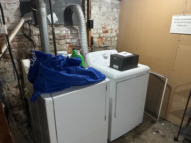 Building Photo - 20 Prescott St